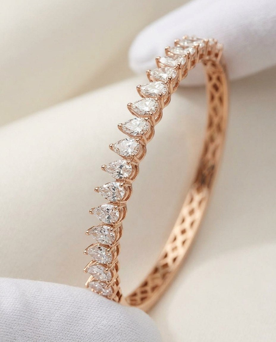 D by DONYDO Diamond Bangle – 18K Rose Gold - DONYDO JEWELRY-bracelet